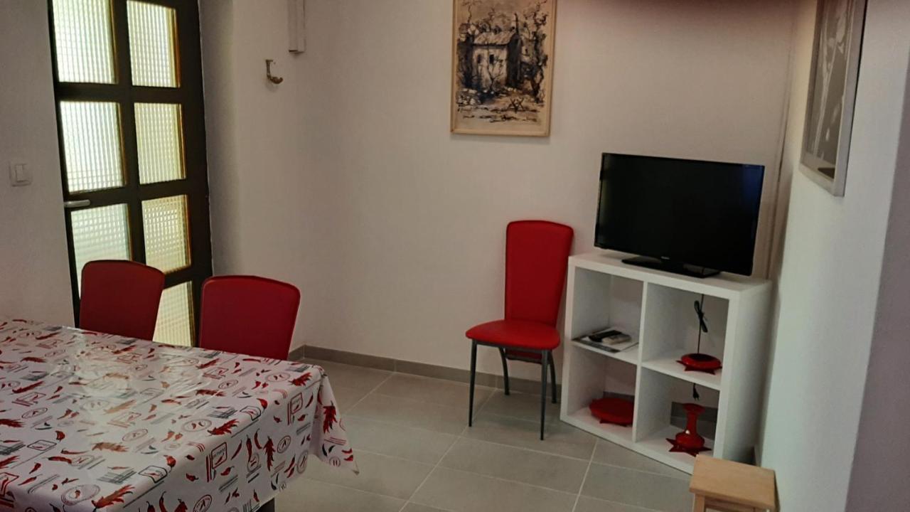 Apartmani Mw, Crveni Apartman Башка Экстерьер фото