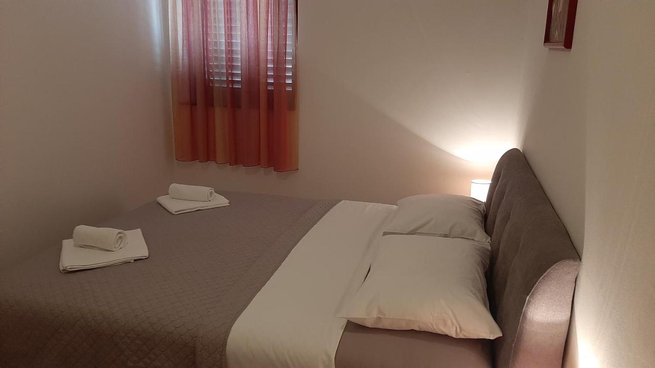 Apartmani Mw, Crveni Apartman Башка Экстерьер фото