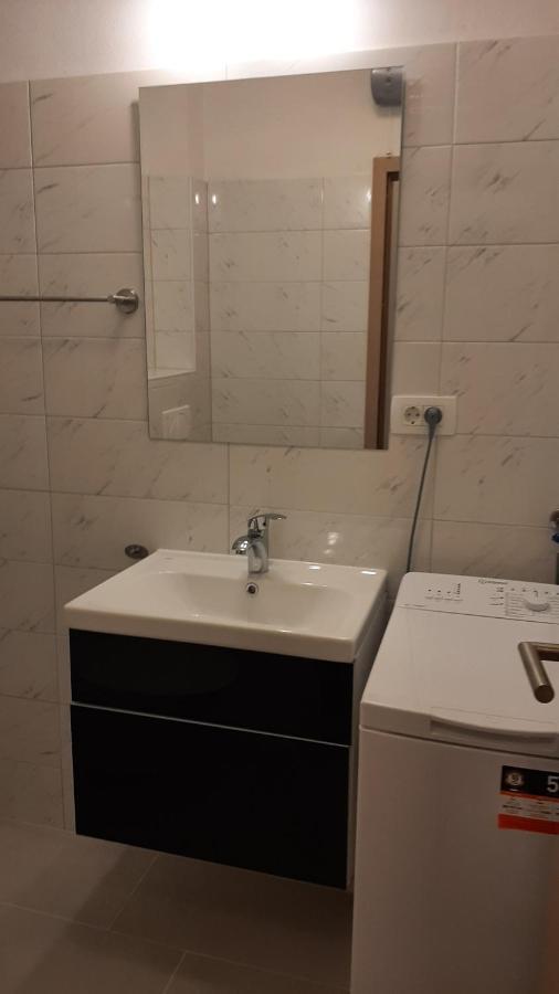 Apartmani Mw, Crveni Apartman Башка Экстерьер фото