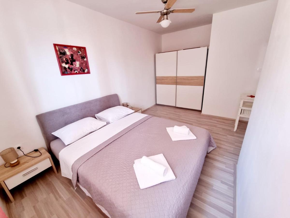 Apartmani Mw, Crveni Apartman Башка Экстерьер фото