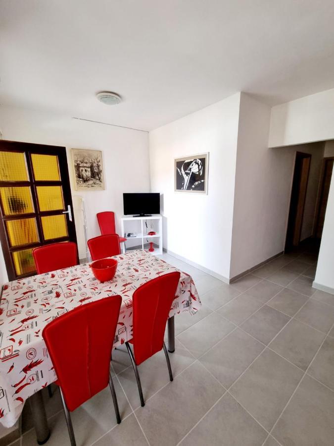 Apartmani Mw, Crveni Apartman Башка Экстерьер фото